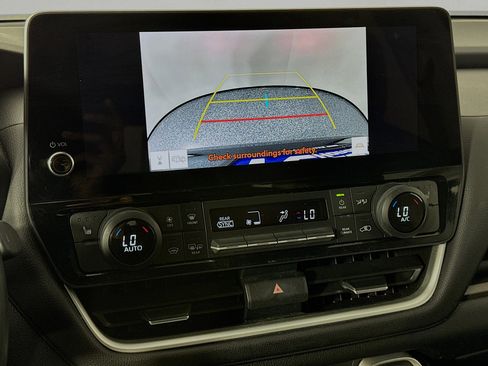 Used 2024 Toyota Grand Highlander XLE image 14