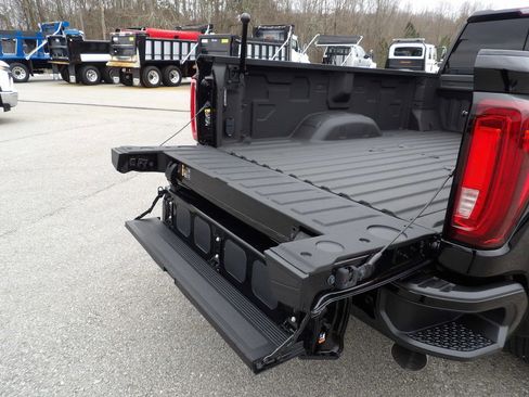 Used 2023 GMC Sierra 3500 Denali w/ Denali Ultimate Package image 57