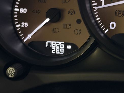 Certified 2024 Porsche Macan image 22