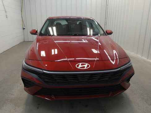 Used 2024 Hyundai Elantra SEL FWD image 14