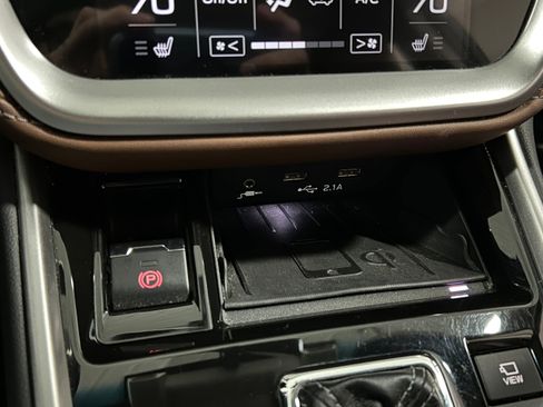 Used 2020 Subaru Outback Touring image 10