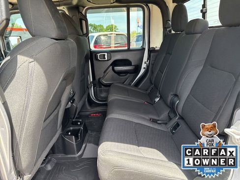 Used 2020 Jeep Gladiator Sport w/ Quick Order Package 24S AWD/4WD image 11