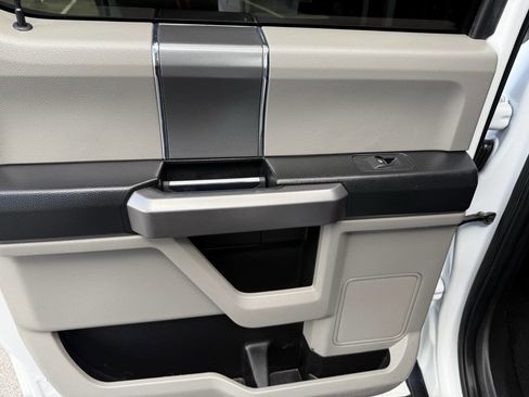 Used 2019 Ford F250 XLT w/ XLT Premium Package image 38