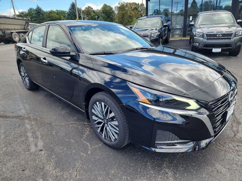 New 2025 Nissan Altima 2.5 SV w/ SV Premium Package image 2