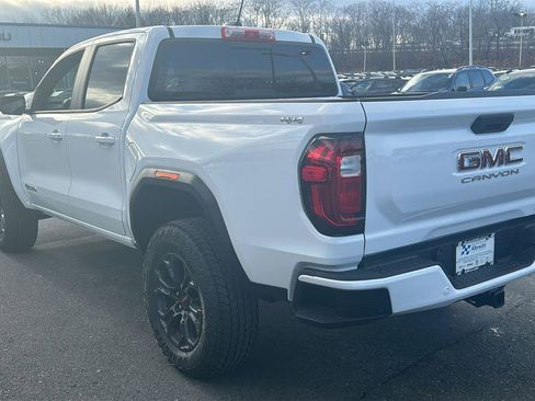New 2025 GMC Canyon Elevation image 5