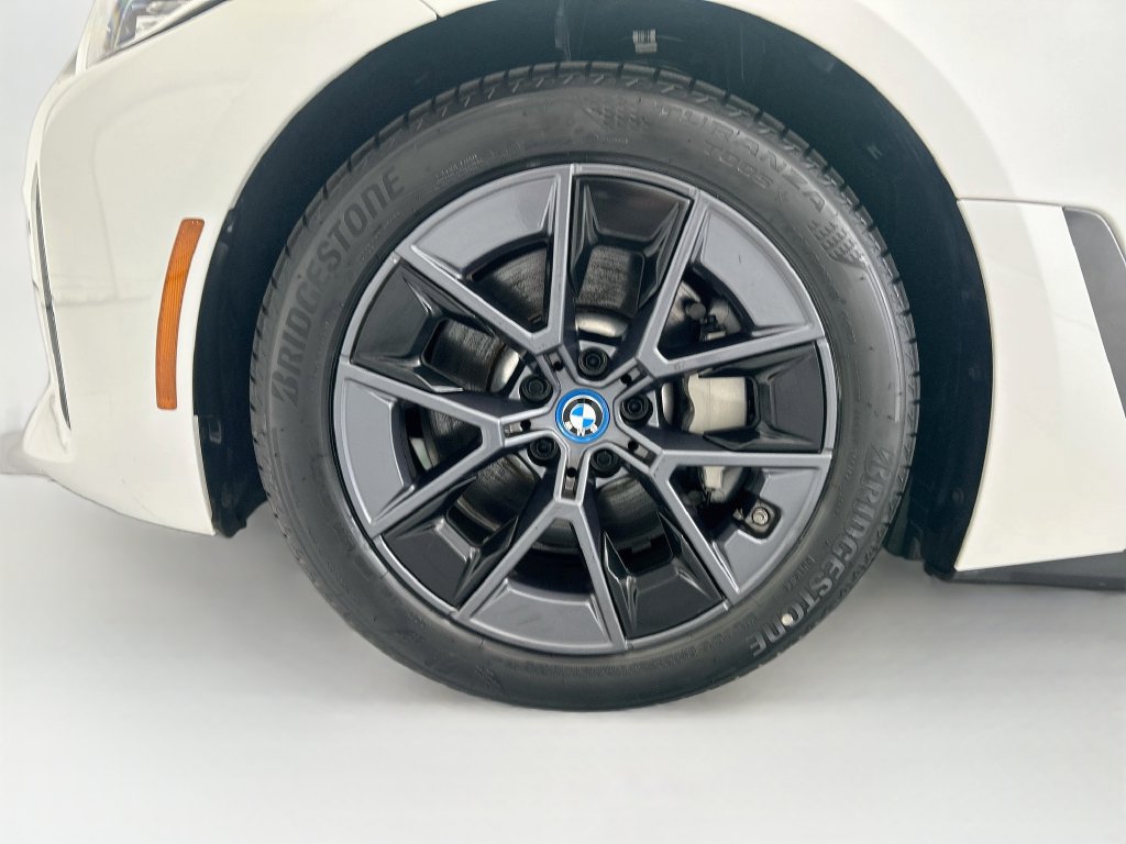 Used 2023 BMW i4 eDrive40 w/ Premium Package RWD image 29