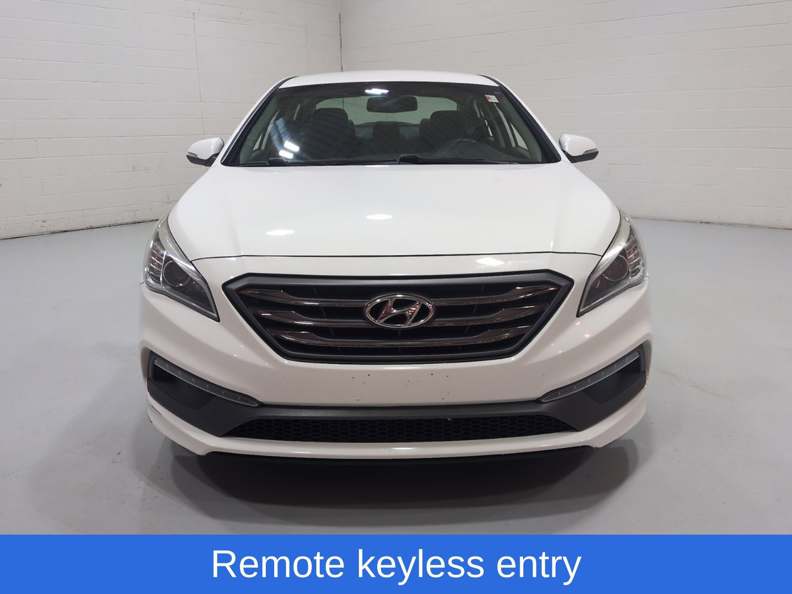 Used 2015 Hyundai Sonata Sport w/ Option Group 04 FWD image 8