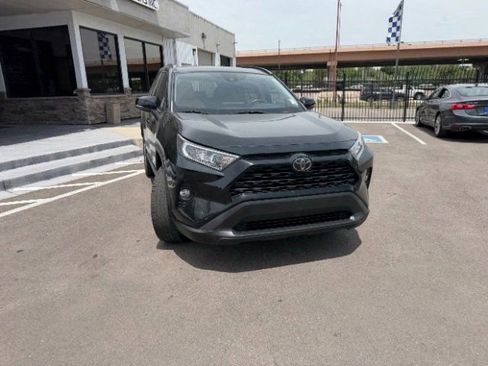 Used 2020 Toyota RAV4 XLE Premium w/ Carpet Mat Package AWD/4WD image 19