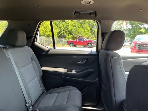 Used 2023 Chevrolet Traverse LT AWD/4WD image 41