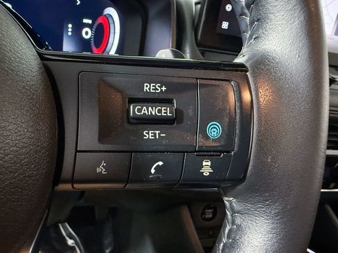 Certified 2024 Nissan Rogue SL FWD image 35
