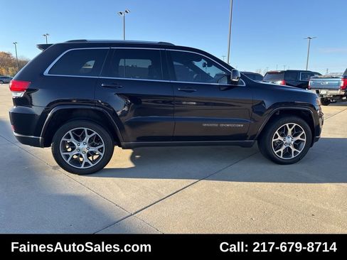 Used 2018 Jeep Grand Cherokee Limited image 23