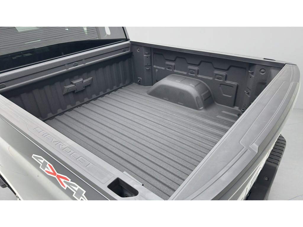 Used 2024 Chevrolet Silverado 1500 RST w/ Protection Package AWD/4WD image 9