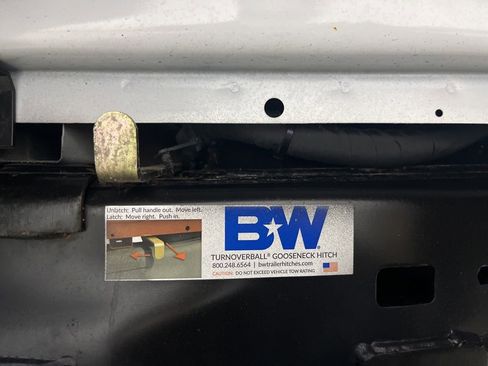 Used 2022 RAM 2500 Tradesman w/ Chrome Appearance Group image 9