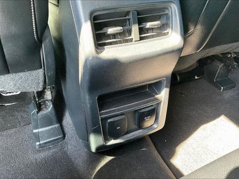 Used 2019 Ford Edge SEL w/ Equipment Group 201A AWD/4WD image 10