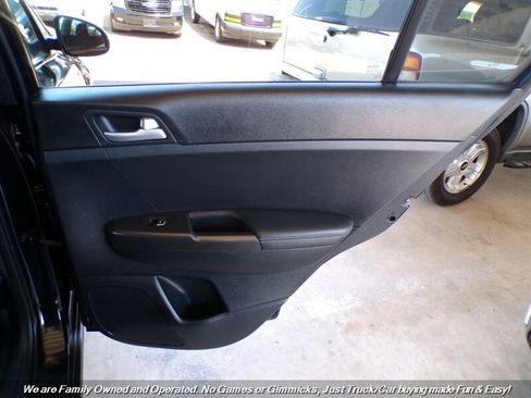 Used 2020 Kia Sportage LX FWD image 17