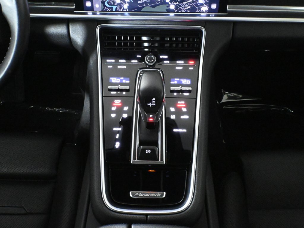 Used 2023 Porsche Panamera 4 Platinum Edition AWD/4WD image 24