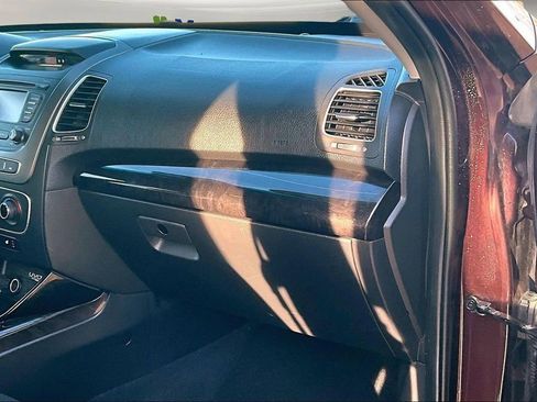 Used 2015 Kia Sorento LX image 27