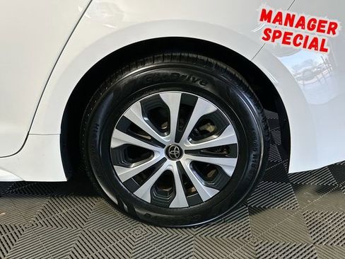 Used 2020 Toyota Corolla LE w/ Carpet Mat Package (TMS) image 27