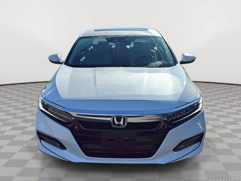 Used 2020 Honda Accord Touring image 2