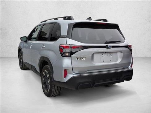 Used 2025 Subaru Forester Premium image 3