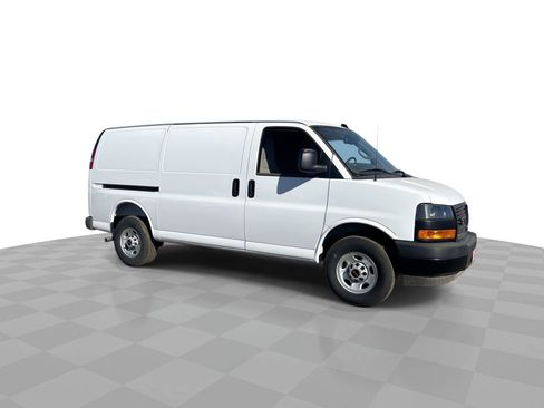 New 2025 GMC Savana 2500 w/ Driver Convenience Package image 3