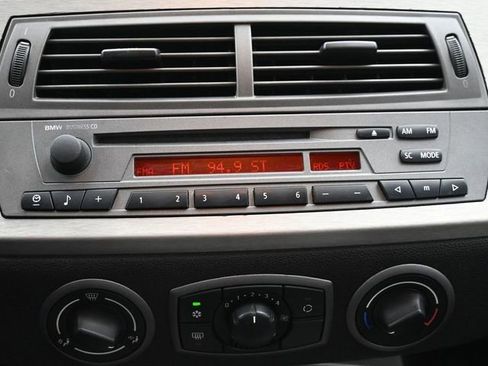 Used 2003 BMW Z4 2.5i image 22