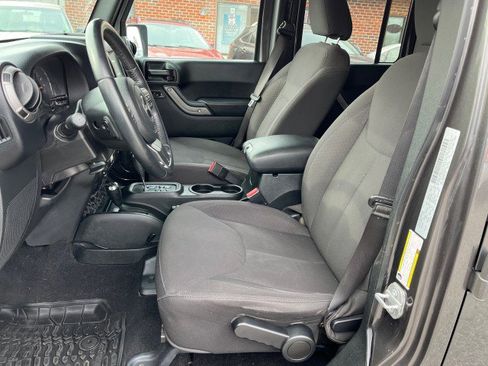 Used 2017 Jeep Wrangler Unlimited Sport w/ Quick Order Package 24S image 12