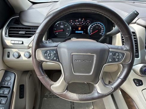 Used 2019 GMC Yukon Denali AWD/4WD image 11