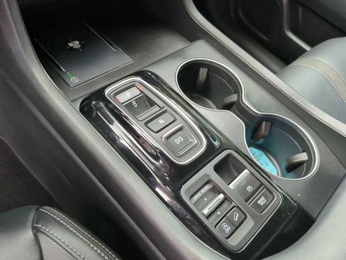 Certified 2025 Honda Pilot EX-L image 16