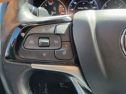 Used 2024 Buick Enclave Premium image 30