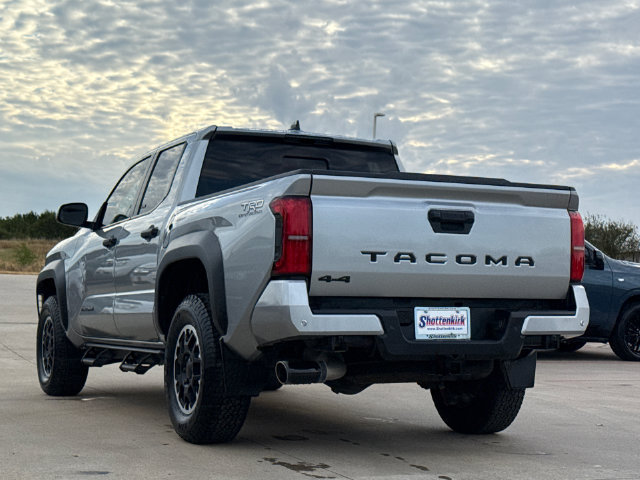 Used 2024 Toyota Tacoma TRD Off-Road w/ TRD Off Road Upgrade Package AWD/4WD image 7