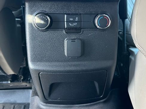 Used 2018 Ford Explorer XLT w/ Equipment Group 202A image 14