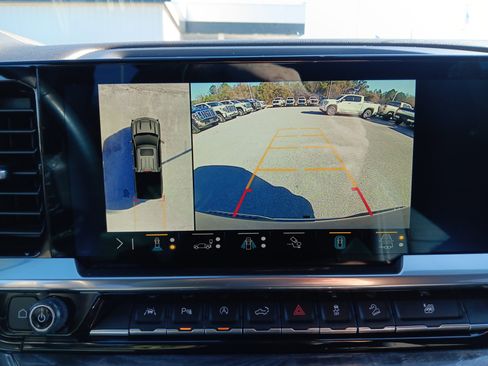 Used 2023 Chevrolet Silverado 1500 LTZ image 18