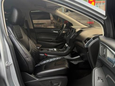 Used 2023 Ford Edge Titanium AWD/4WD image 29