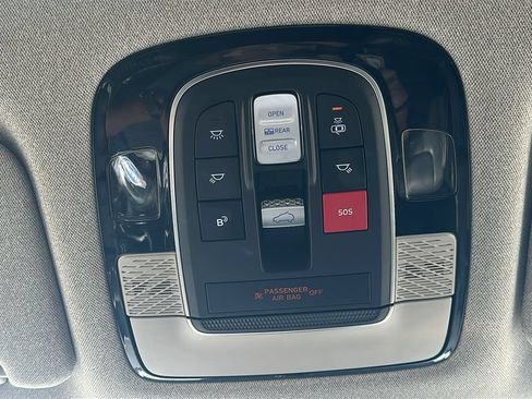 Used 2024 Hyundai Palisade Limited FWD image 31