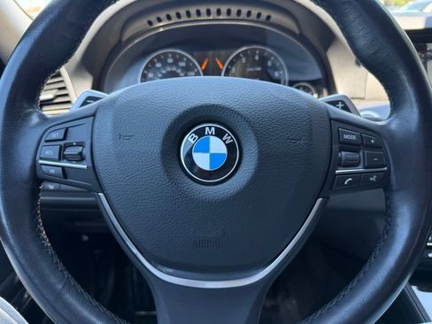Used 2011 BMW 550i xDrive Sedan AWD/4WD image 18