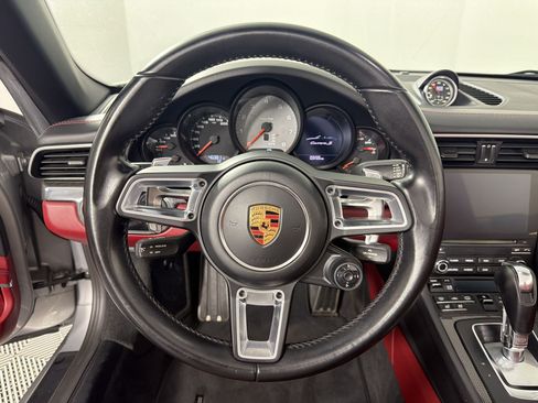 Certified 2019 Porsche 911 Carrera S RWD image 26