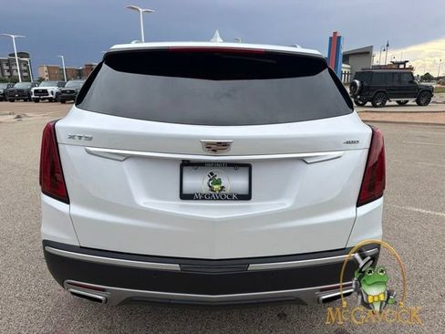 Used 2023 Cadillac XT5 Premium Luxury w/ LPO, Floor Liner Package FWD image 4
