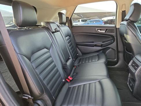 Used 2022 Ford Edge SEL image 18