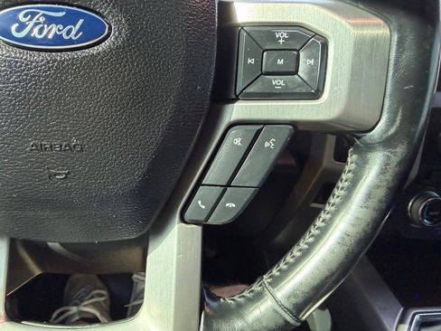 Used 2017 Ford F250 Platinum w/ FX4 Off-Road Package AWD/4WD image 31
