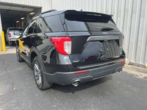 Used 2023 Ford Explorer XLT w/ Equipment Group 202A image 7