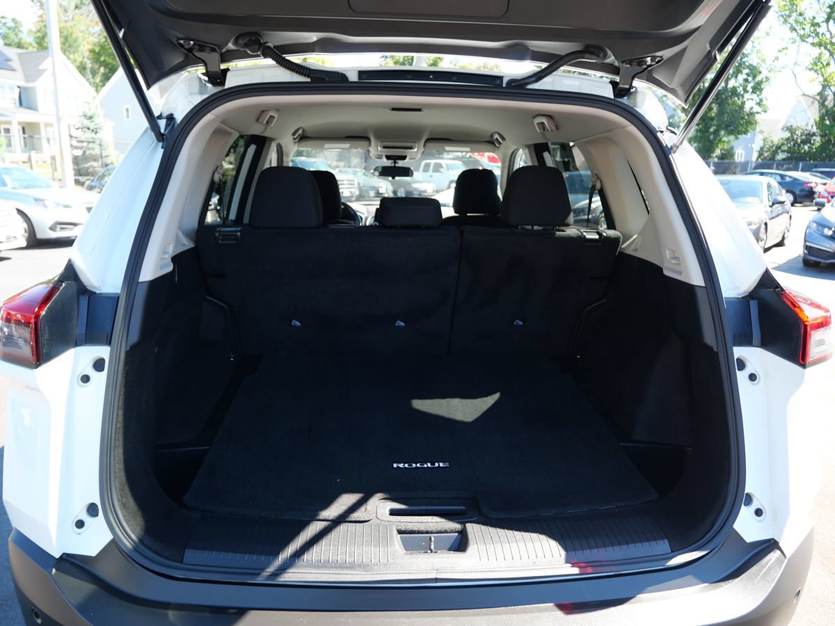 Used 2023 Nissan Rogue S AWD/4WD image 30