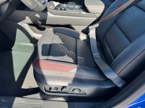 New 2026 Chevrolet Equinox RS w/ Convenience Package III FWD image 34