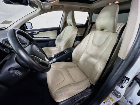 Used 2016 Volvo XC60 T6 w/ Climate Package AWD/4WD image 15