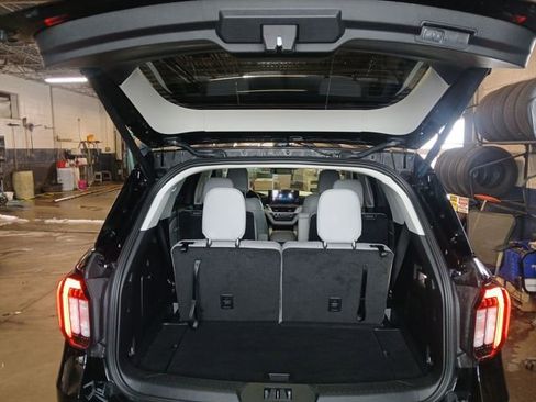 Used 2025 Ford Explorer Active w/ Active Comfort Package image 44