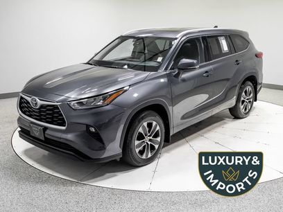 Used 2022 Toyota Highlander XLE