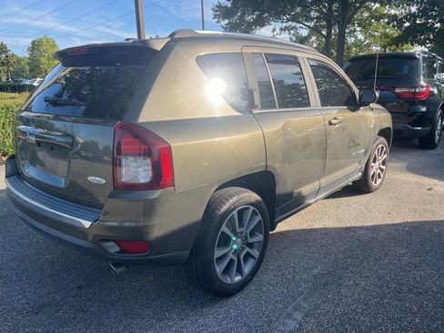 Used 2016 Jeep Compass High Altitude image 2
