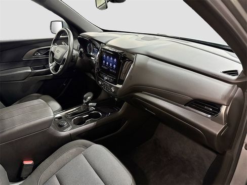 Used 2023 Chevrolet Traverse LT w/ Midnight/Sport Edition image 28