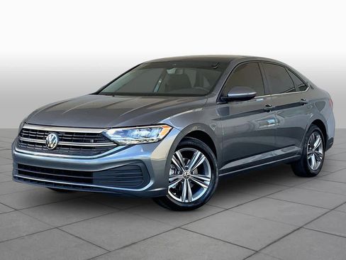 Used 2024 Volkswagen Jetta SE w/ Panoramic Sunroof Package image 1