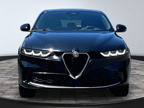 Used 2024 Alfa Romeo Tonale Ti AWD/4WD image 2